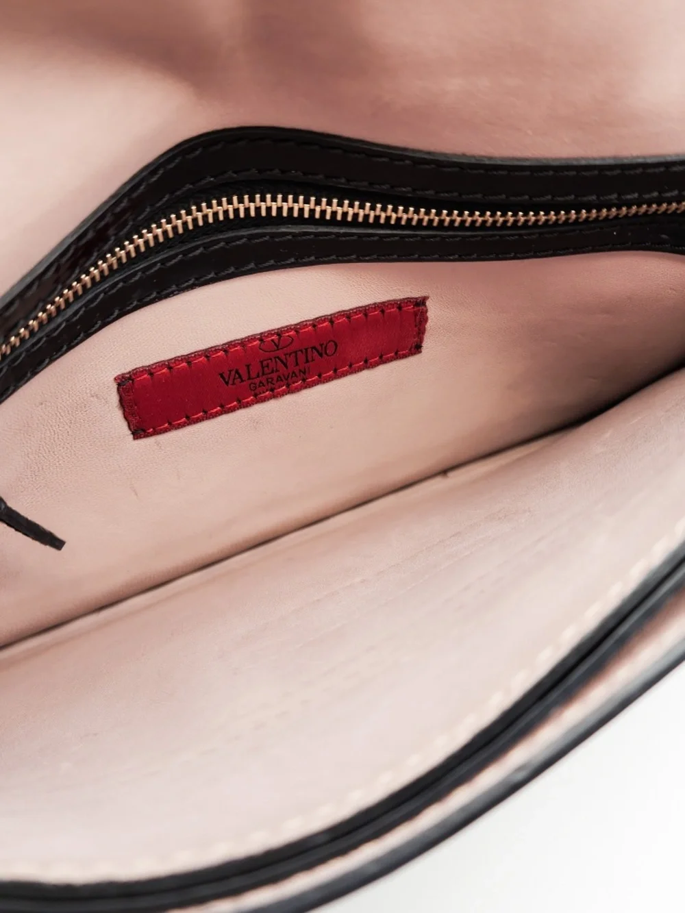 VALENTINO Garavani Rockstud Black Patent Leather Designer Clutch Wristlet